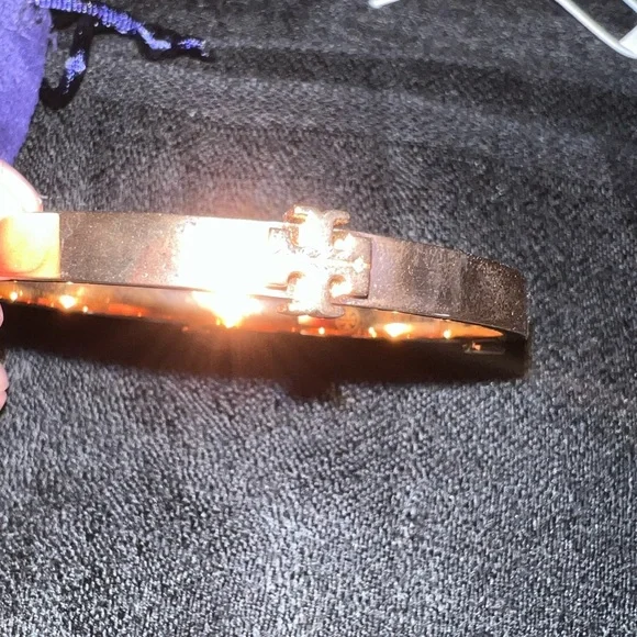 Tory Burch Logo Bangle - Rose Gold - Picture 6 of 6